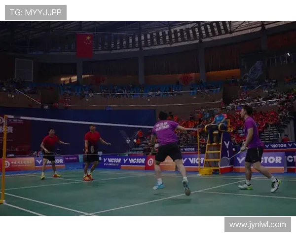 深入分析成都羽毛球队快攻战术的独特魅力与实战应用 深入分析成都羽毛球队快攻战术的独特魅力与实战应用