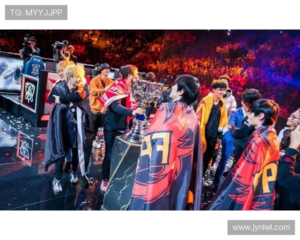 英雄联盟深度解析:揭秘FPX战队的比赛策略与经验分享