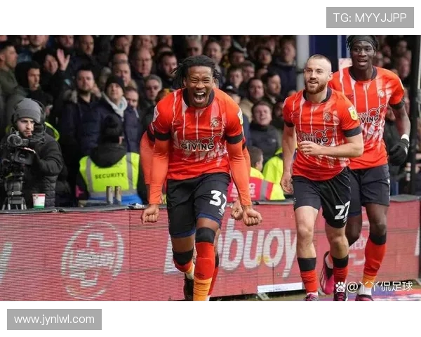 卢顿主场迎战米尔沃尔争夺英冠积分榜关键战役